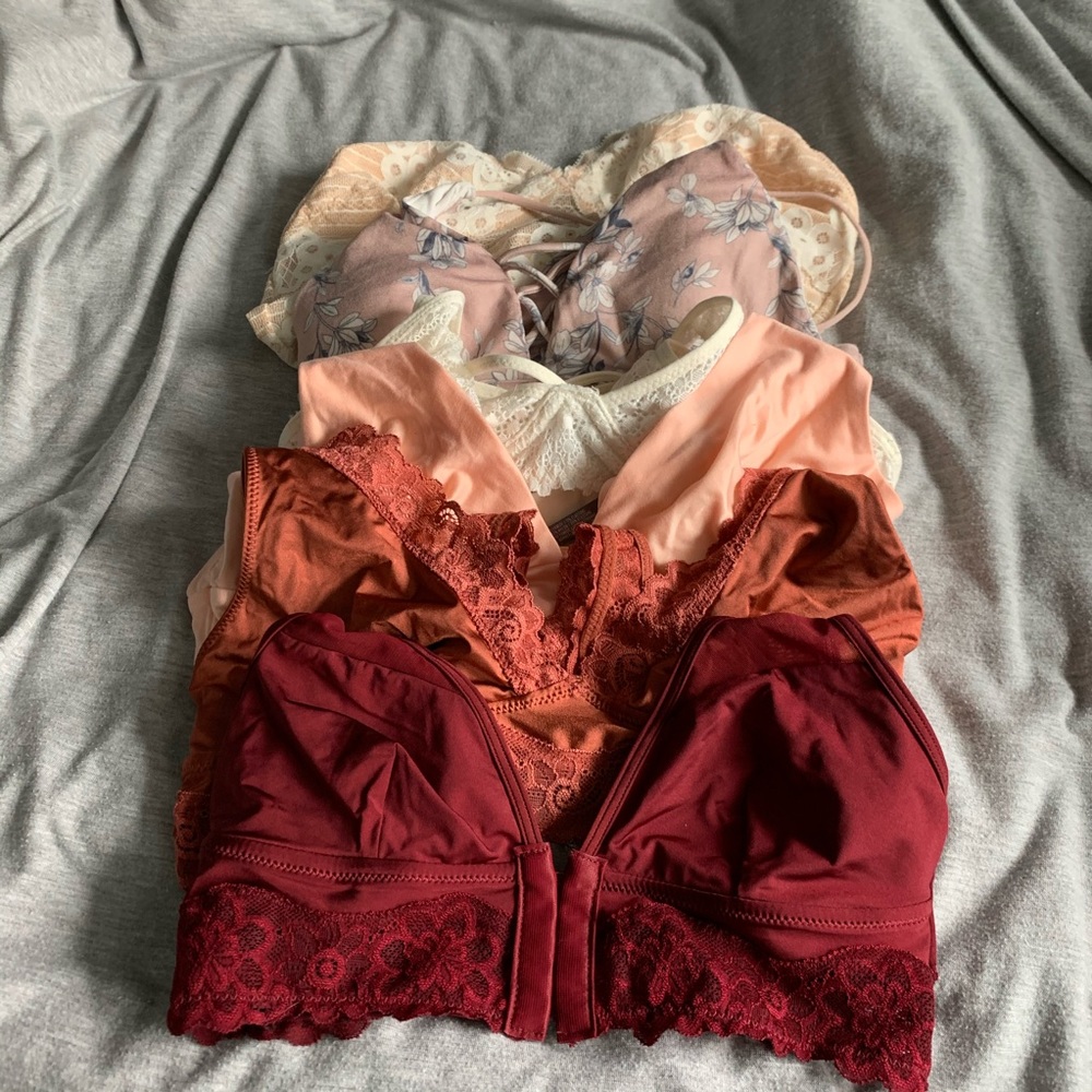 5 beautiful Aerie bralettes